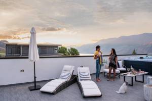 Diverse-Properties-Patio-4354