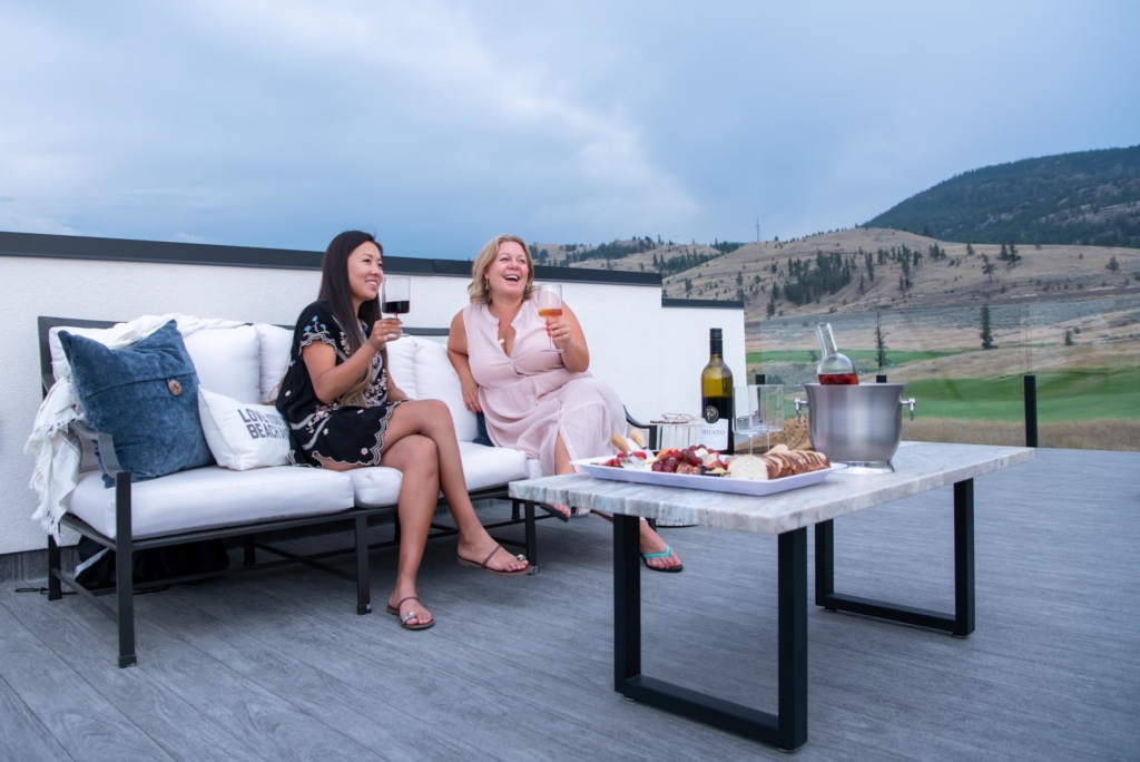 Tobiano — Video/Photo Gallery